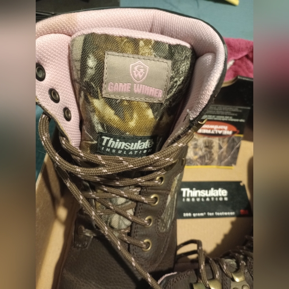 Game Winner Women's size 7 Waterproof Camo Thinsulate Boots Worn 2 times - Picture 3 of 4